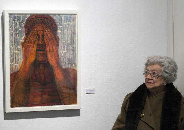 Mi madre junto al cuadro de "El llanto" en mi exposición SEQUENTIAE TEMPORIS, noviembre-2018.