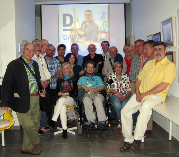 Inauguración de la exposición "Proyecto Mákula", los autores junto un homenaje a David Padilla recientemente fallecido.