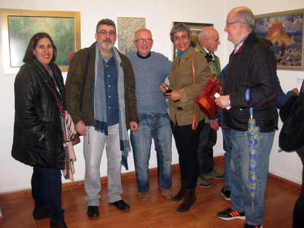 En la inauguración de la exposición en la que participaba mi padre, junto a grandes maestros del paisaje giennense en la Escuela de Arte José Nogué. Marzo-abril de 2017.
