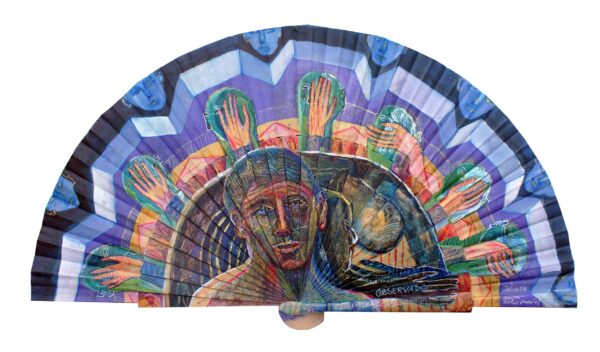 "OBSERVADO" Esmalte, acrílico, tintas chinas, rotuladores sobre abanico en tela blanca. Reverso esmalte blanco. Semicírculo 50 cm. Diámetro. 2014. Colección particular.