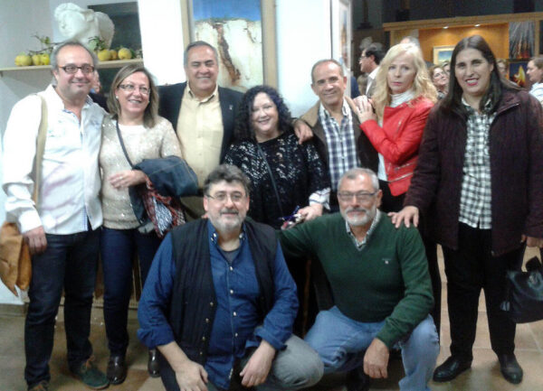 En la Academia de Paco Carrillo en la inauguración de la exposición de Paco Carrillo, junto a amigos y artistas. En la Academia de Paco Carrillo en la inauguración de la exposición de Paco Carrillo, junto a amigos y artistas.