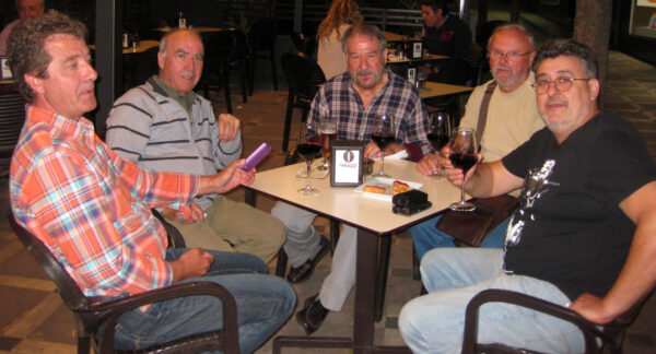 Reunión de mis amigos pintores: Antonio Blanca, Agustín Cruz, Víctor Ceprián y Manuel Kayser. Reunión de mis amigos pintores: Antonio Blanca, Agustín Cruz, Víctor Ceprián y Manuel Kayser.