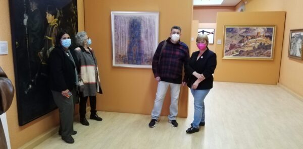 Inauguración en el Museo Provincial de Jaén de mi obra "Radiografía de un objeto" y de otra de mi padre en la Sala de artistas de Jaén. Junto a Paqui Hornos, Paqui y mamá.
