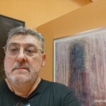 Gaspar Cortés junto a su obra en el Museo Provincial de Jaén. Sala de Artistas de Jaén. Gaspar Cortés junto a su obra en el Museo Provincial de Jaén. Sala de Artistas de Jaén.