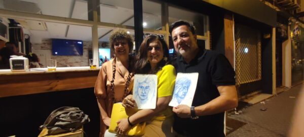 Mis amigos, María Jesús Casermeiro, Sara De la Cuesta y Fernando Serrano, con sus retratos realizados en la década de los ochenta.